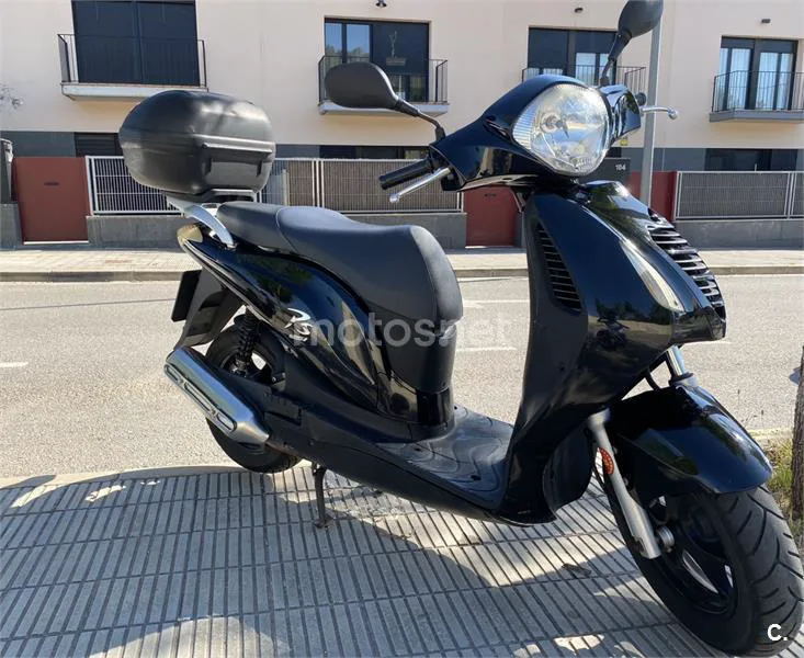 Honda NES 125 – Vista 2
