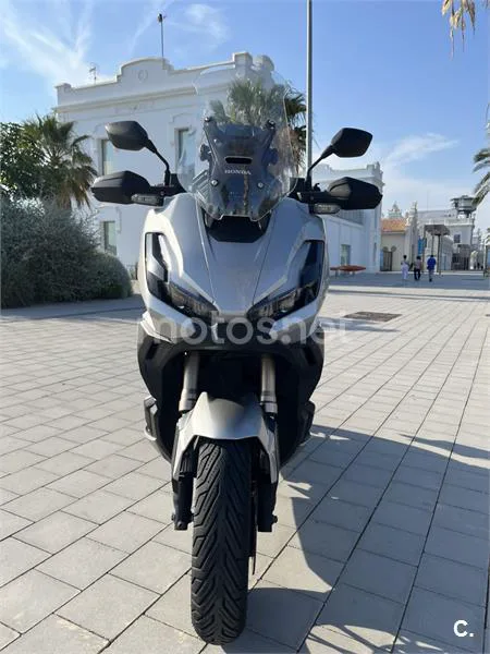 Honda ADV 350 – Vista 11