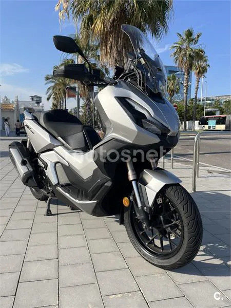Honda ADV 350 – Vista 10