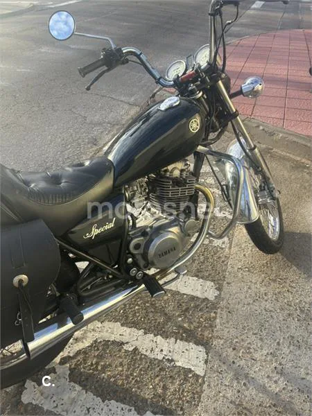 Yamaha SR 250 Special – Vista 3