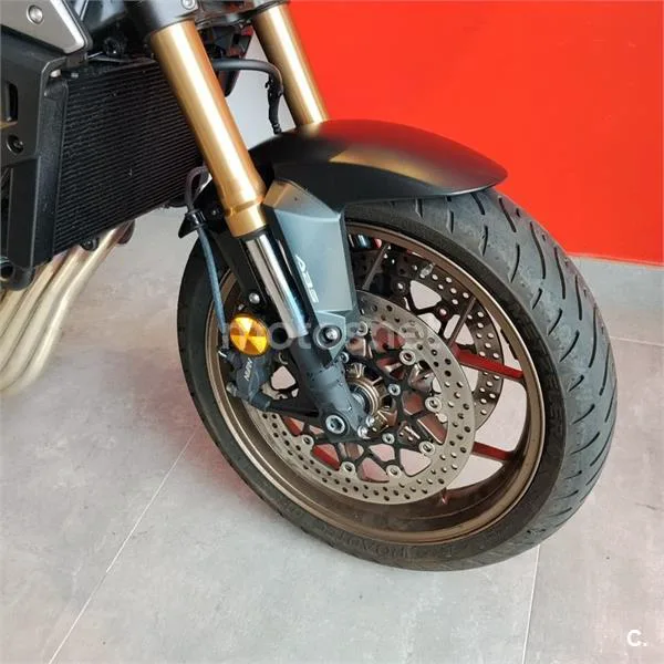 Honda CB 650 R – Vista 12