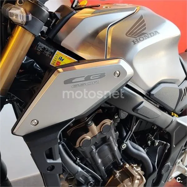 Honda CB 650 R – Vista 13