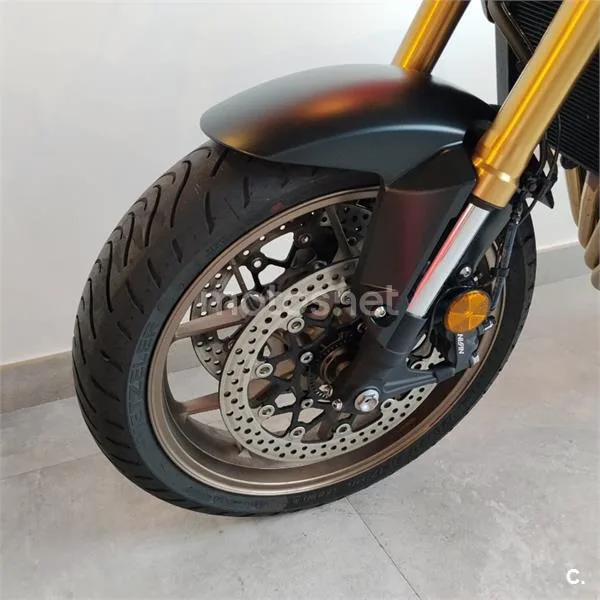 Honda CB 650 R – Vista 10
