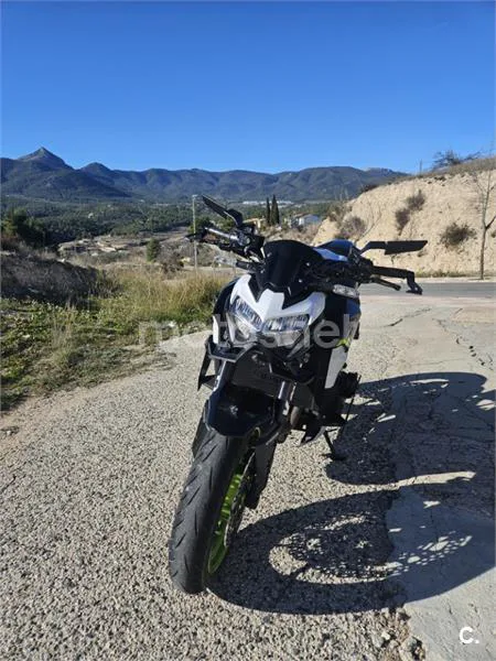 Kawasaki Z900 – Vista 5
