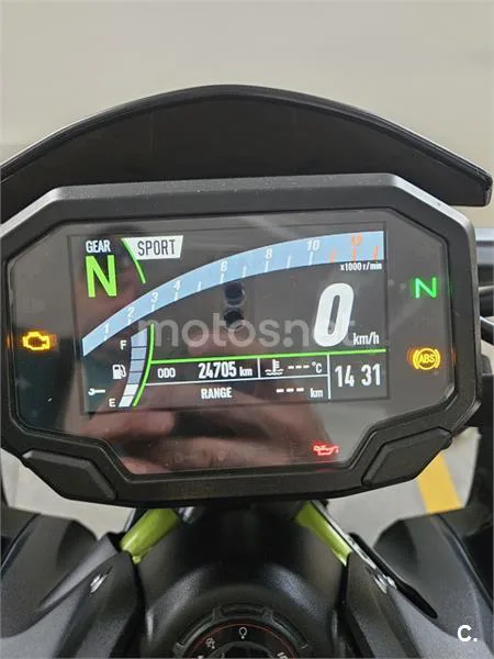 Kawasaki Z900 – Vista 8