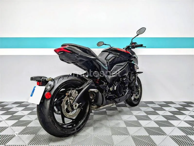 Suzuki Katana 1000 – Vista 7