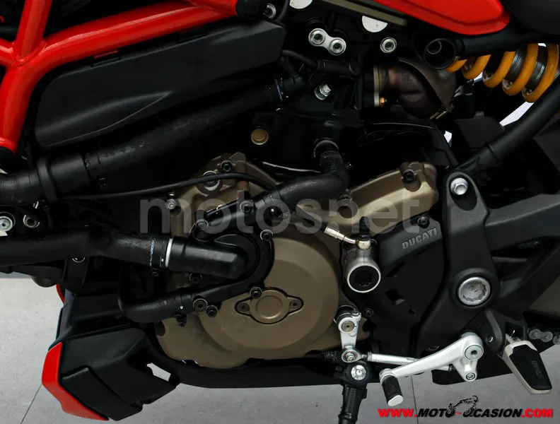 Ducati Monster 1200 S – Vista 10