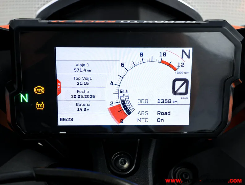 KTM RC – Vista 6