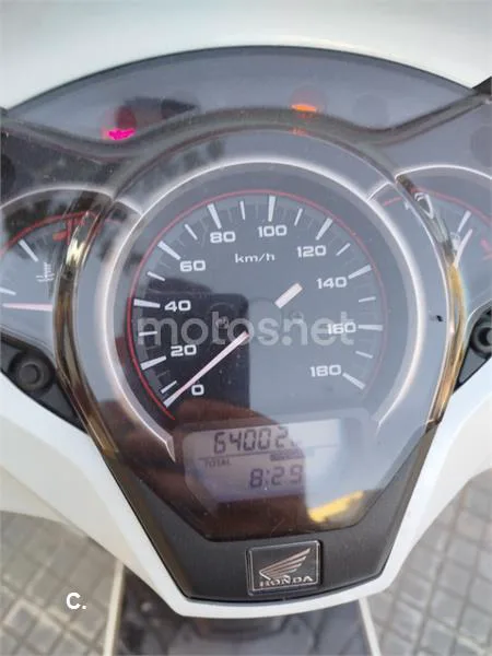 Honda SH 300i – Vista 6