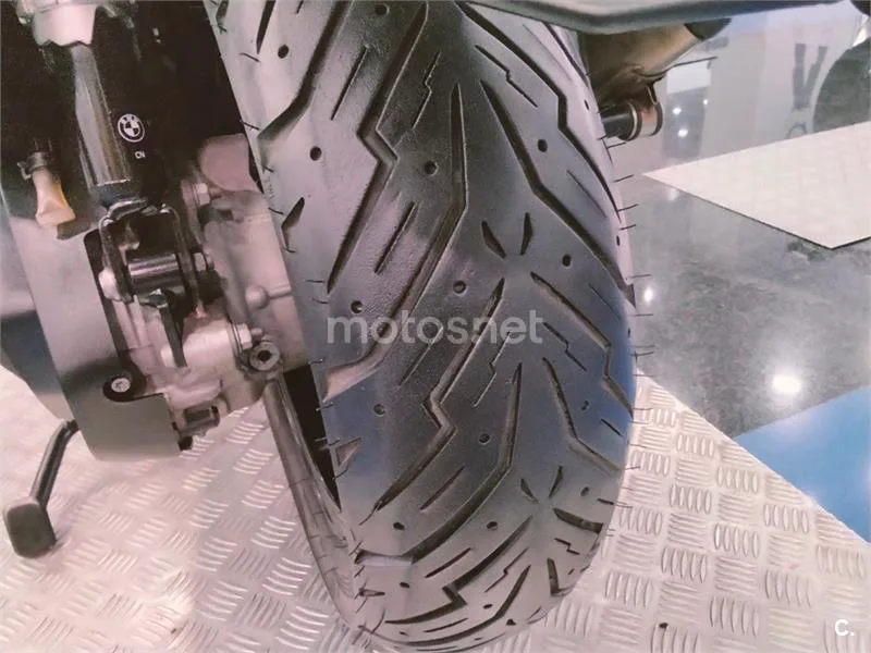 BMW C 400 X – Vista 21