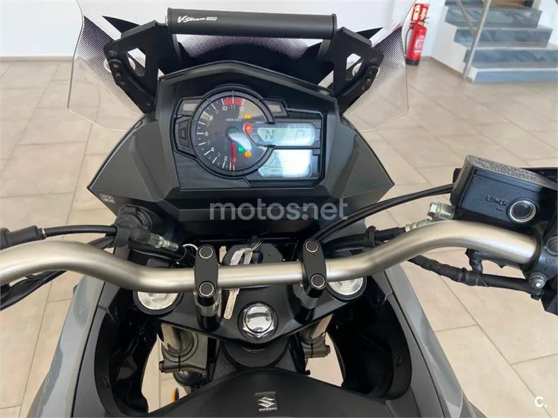 Suzuki V-Strom 650 – Vista 11