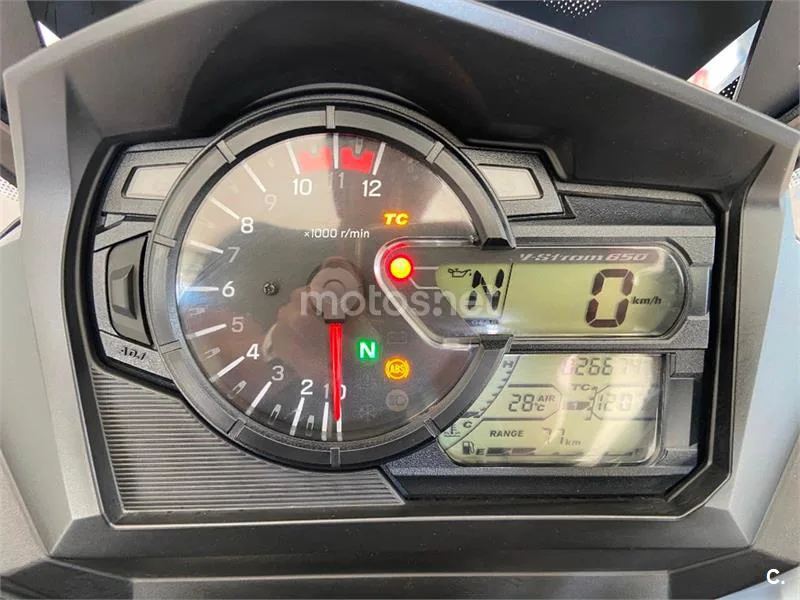 Suzuki V-Strom 650 – Vista 12