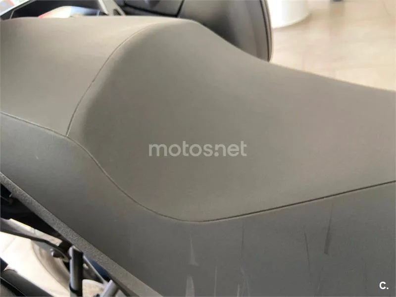 Suzuki V-Strom 650 – Vista 16