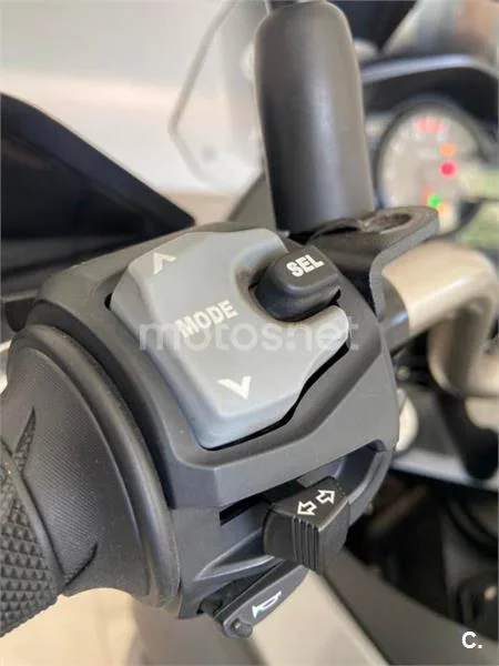 Suzuki V-Strom 650 – Vista 17