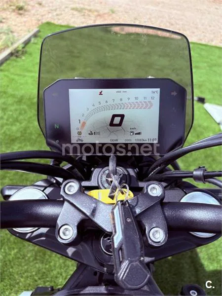 Voge 525 ACX – Vista 14
