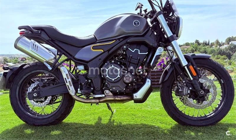Voge 525 ACX – Vista 4