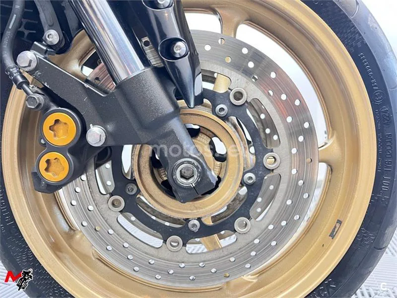 Yamaha FZ8 – Vista 6