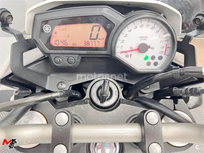 Yamaha FZ8 – Vista 8