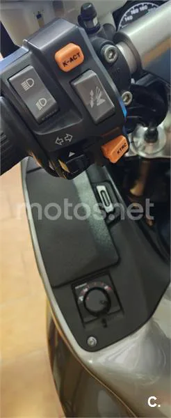 Kawasaki 1400GTR - Vista 6