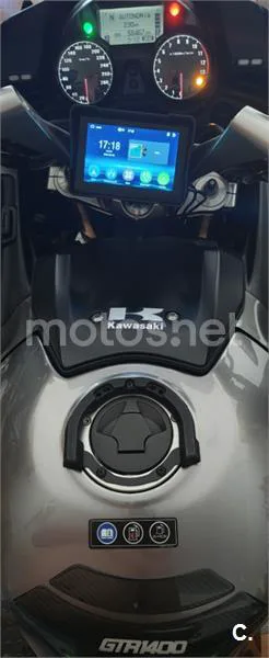 Kawasaki 1400GTR - Vista 9