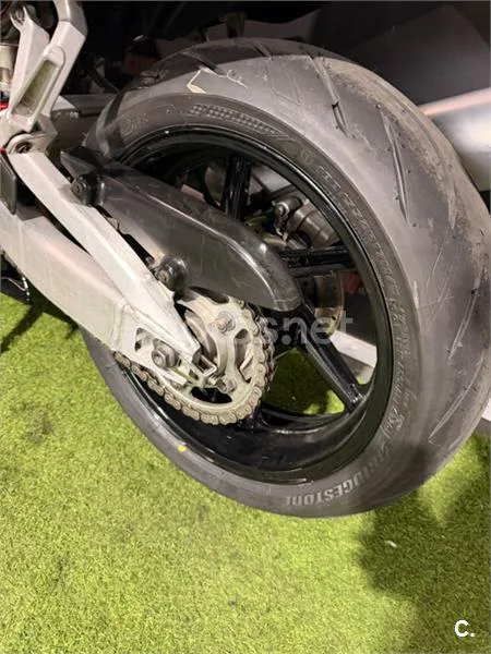 Honda CBR 900 RR Fireblade – Vista 5
