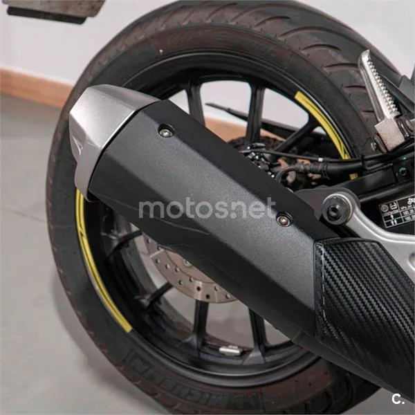 Yamaha MT-125 – Vista 13