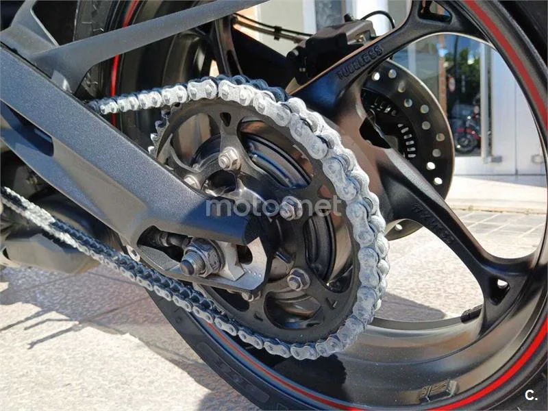 Triumph Street Triple – Vista 18
