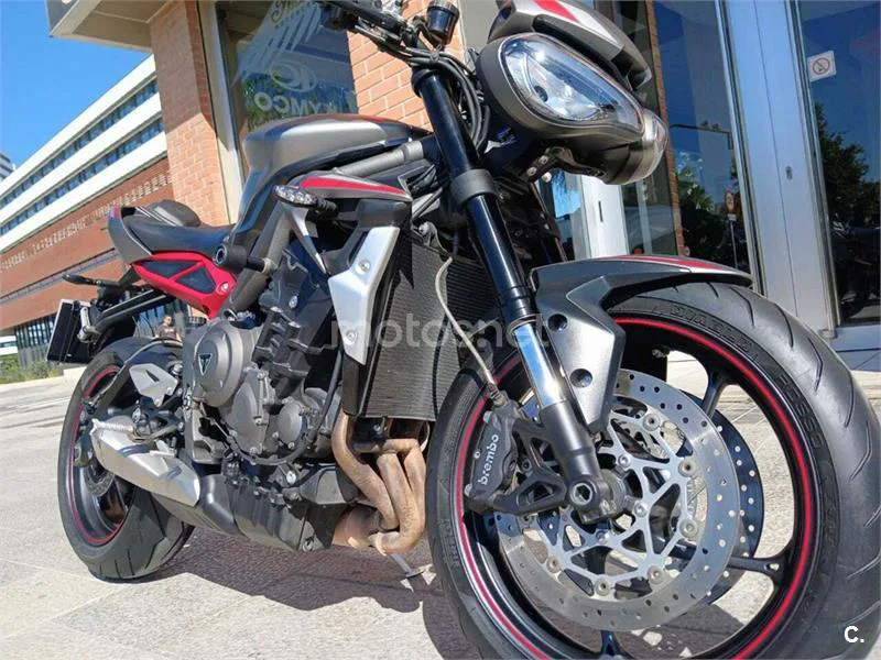 Triumph Street Triple – Vista 4