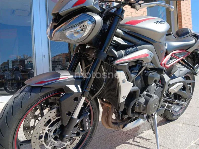 Triumph Street Triple – Vista 5