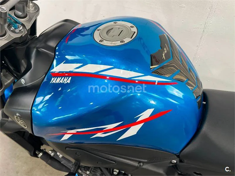 Yamaha FZ1 – Vista 11