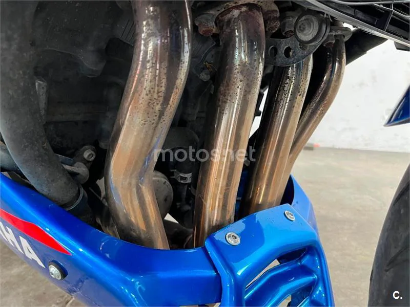 Yamaha FZ1 – Vista 14