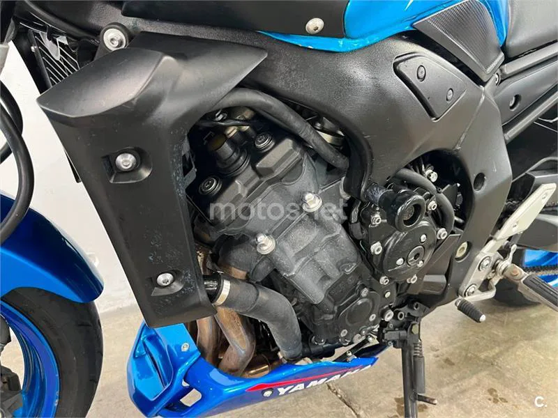 Yamaha FZ1 – Vista 19