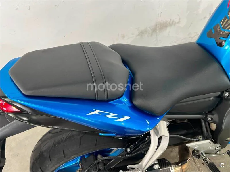 Yamaha FZ1 – Vista 22