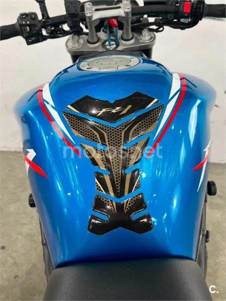 Yamaha FZ1 – Vista 25