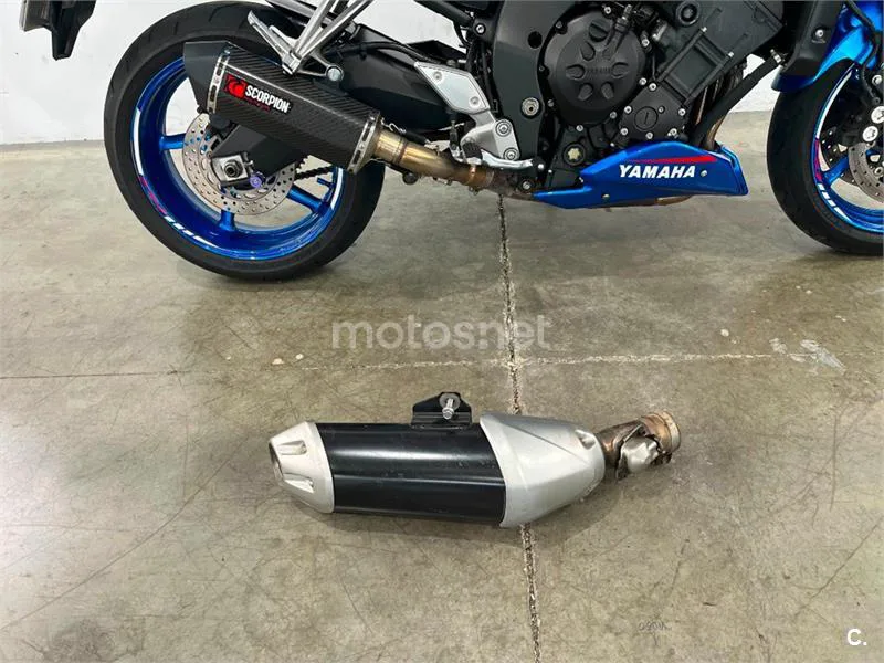 Yamaha FZ1 – Vista 27