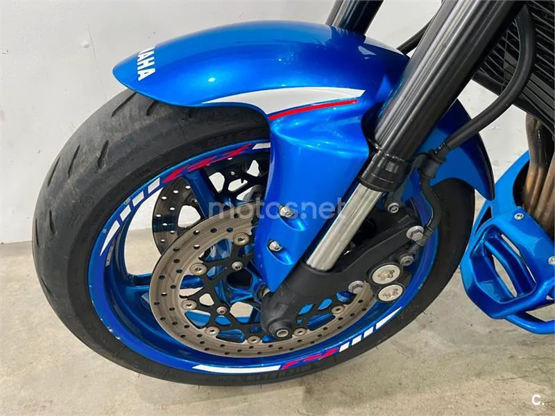 Yamaha FZ1 – Vista 28