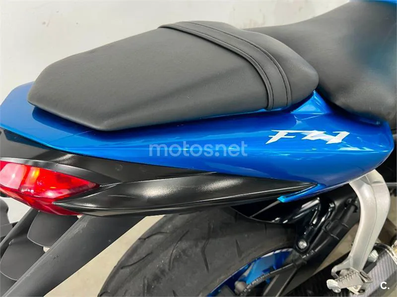 Yamaha FZ1 – Vista 30