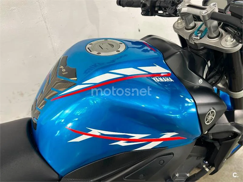 Yamaha FZ1 – Vista 35