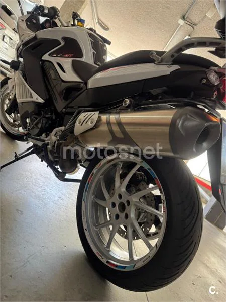 BMW F 800 GT - Vista 4