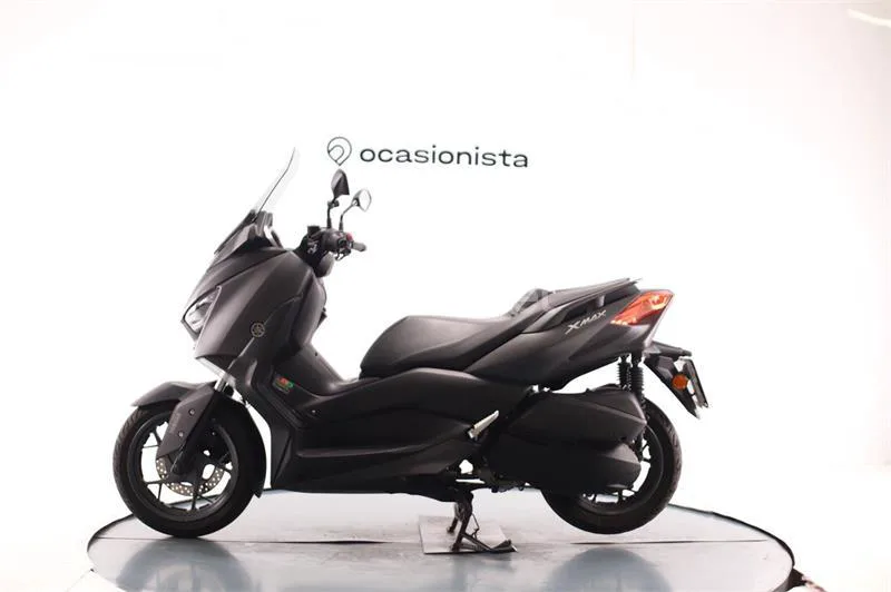 Yamaha XMAX 300 – Vista 4