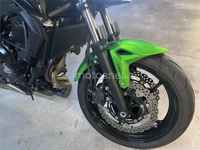 Kawasaki Z650 – Vista 10