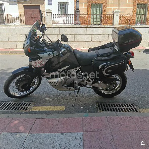Honda XRV 750 Africa Twin – Vista 5