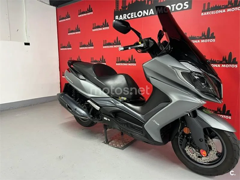 Kymco Super Dink 350 – Vista 5