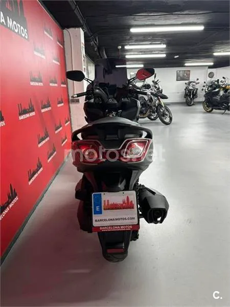 Kymco Super Dink 350 – Vista 7