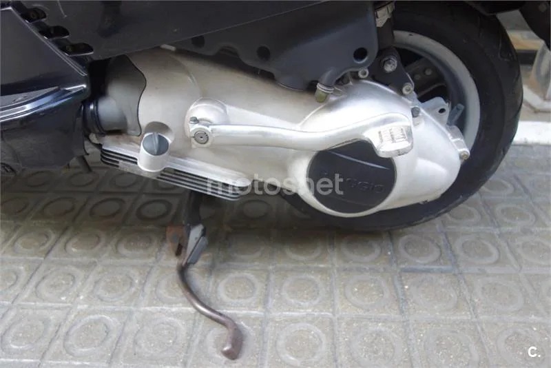 Vespa LX 125 – Vista 16
