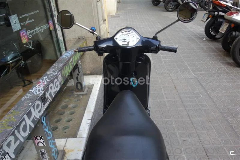 Vespa LX 125 – Vista 7