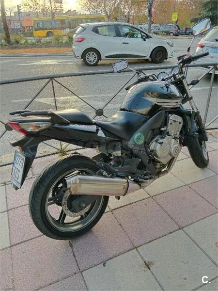 Honda CBF 600 N – Vista 4