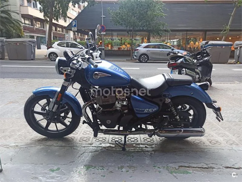 Royal Enfield Super Meteor 650 – Vista 6