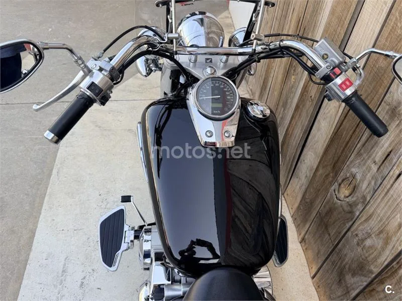 Honda VT 750 C Shadow – Vista 11