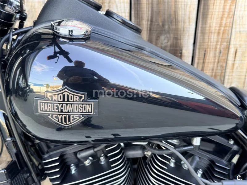 Harley-Davidson Dyna Low Rider – Vista 8